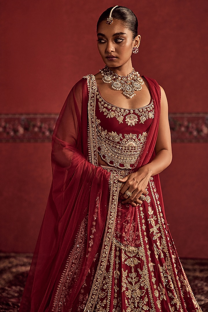 Red Georgette Embroidered Bridal Bridal Lehenga Set by Ridhi Mehra at Pernia's Pop Up Shop