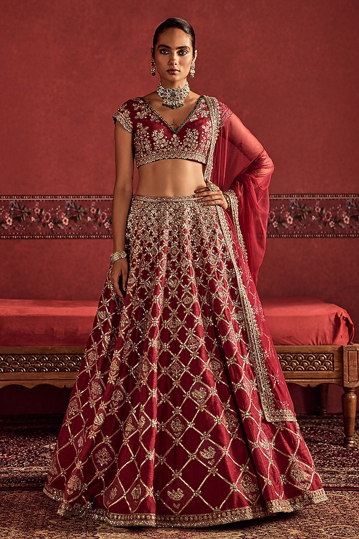 Red Raw Silk Embroidered Bridal Bridal Lehenga Set by Ridhi Mehra at Pernia's Pop Up Shop