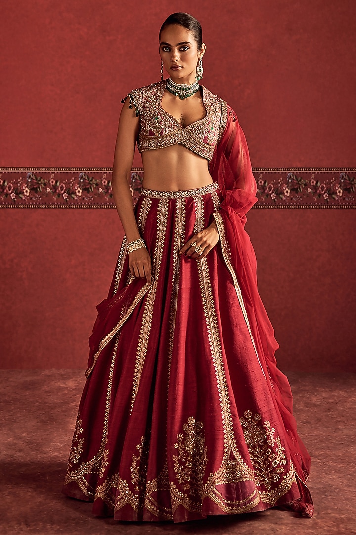 Red Raw Silk Embroidered Bridal Bridal Lehenga Set by Ridhi Mehra at Pernia's Pop Up Shop