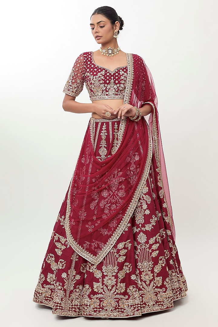Red Raw Silk Embroidered Bridal Bridal Lehenga Set by Ridhi Mehra at Pernia's Pop Up Shop