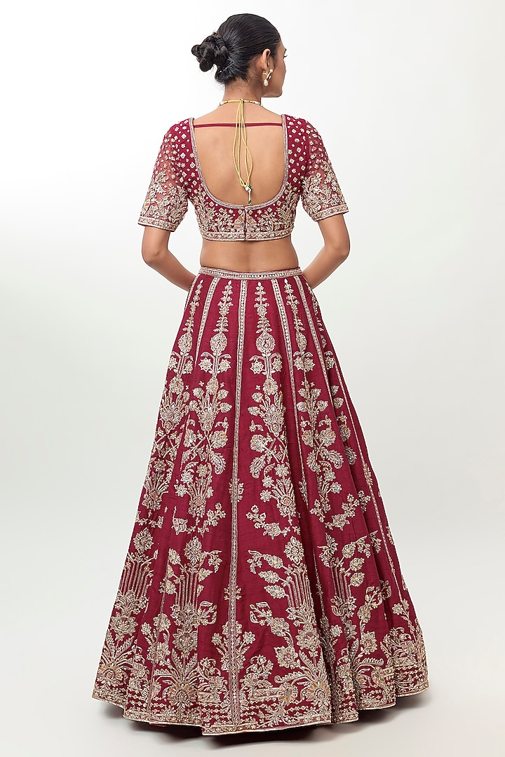 Red Raw Silk Embroidered Bridal Bridal Lehenga Set by Ridhi Mehra at Pernia's Pop Up Shop