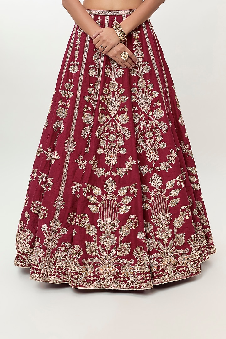 Red Raw Silk Embroidered Bridal Bridal Lehenga Set by Ridhi Mehra at Pernia's Pop Up Shop