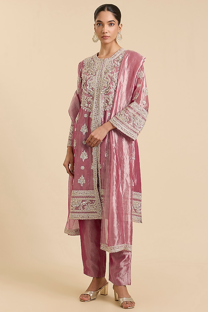 Fuchsia Tissue Booti Embroidered Kurta Set by Ridhi Mehra at Pernia's Pop Up Shop
