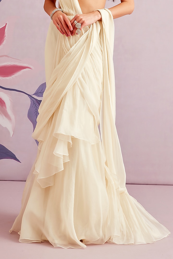 Ivory Pre-Draped Embroidered Reception Saree by Ridhi Mehra at Pernia's Pop Up Shop