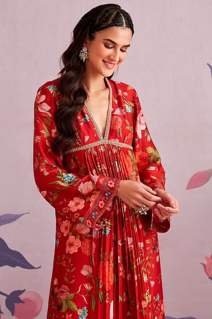 Red Silk Printed & Embroidered Kurta Set by Ridhi Mehra at Pernia's Pop Up Shop