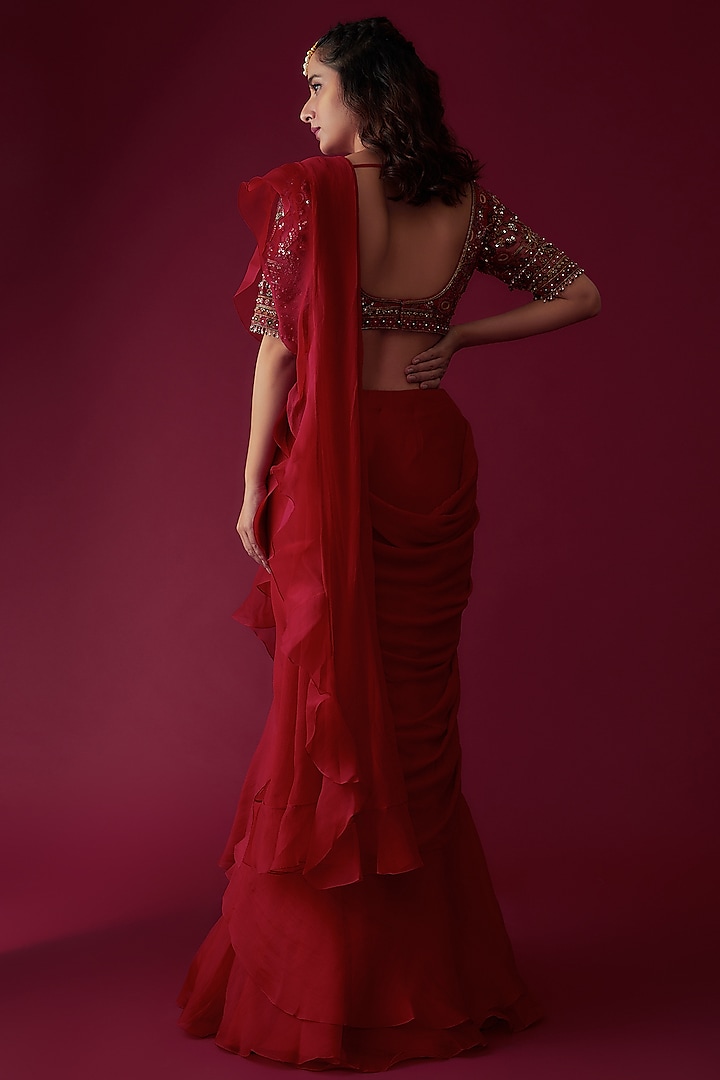 Red Chiffon Organza Draped Reception Saree Set by Ridhi Mehra at Pernia's Pop Up Shop