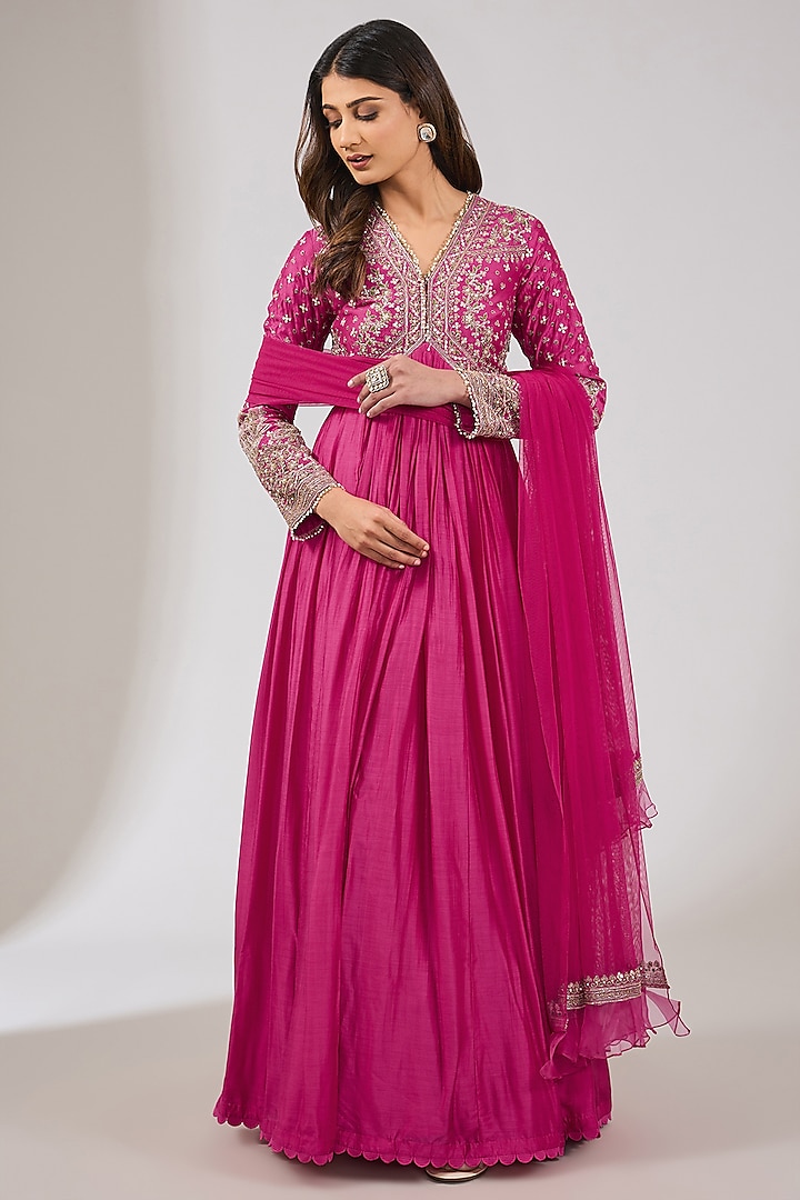 Fuchsia Fine Silk Embroidered Anarkali Set by Ridhi Mehra at Pernia's Pop Up Shop