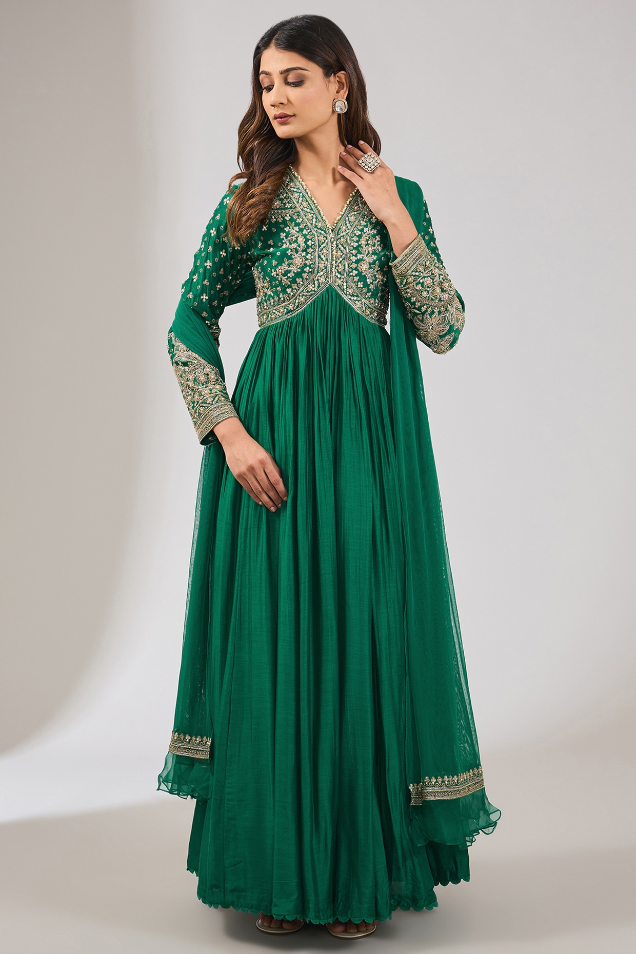 Pernia's Pop Up Shop - Ridhi Mehra Women Emerald Green Fine Silk Embroidered Anarkali Set