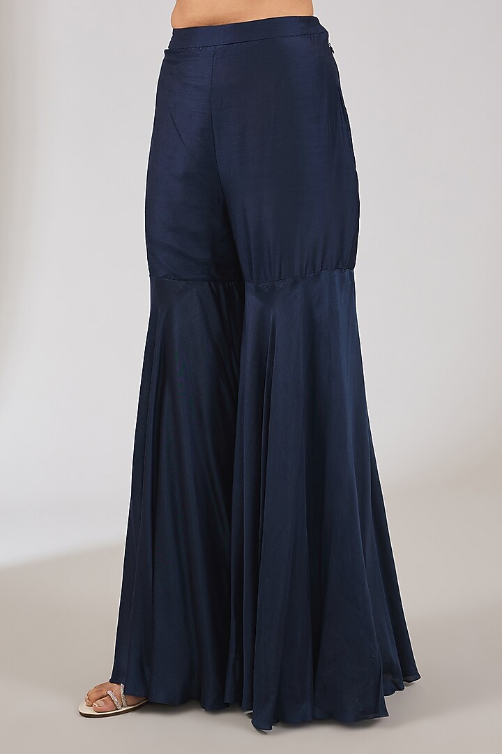 Navy Blue Fine Silk Embroidered Bridal Anarkali Set by Ridhi Mehra at Pernia's Pop Up Shop