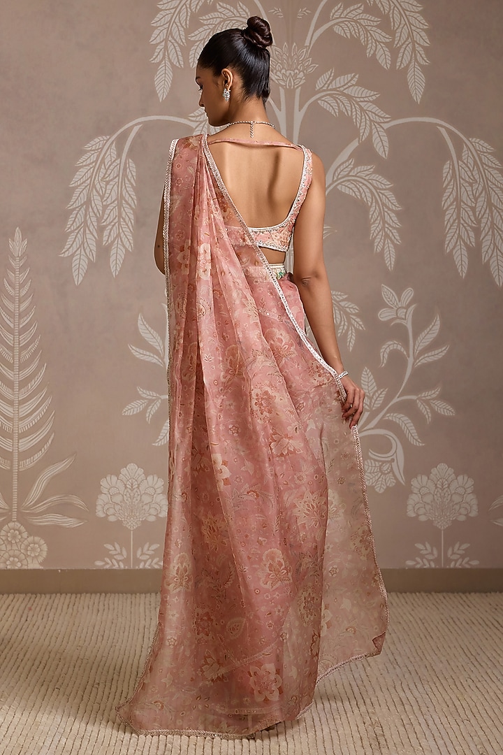Coral Gold Organza Reception Saree Set by Ridhi Mehra at Pernia's Pop Up Shop