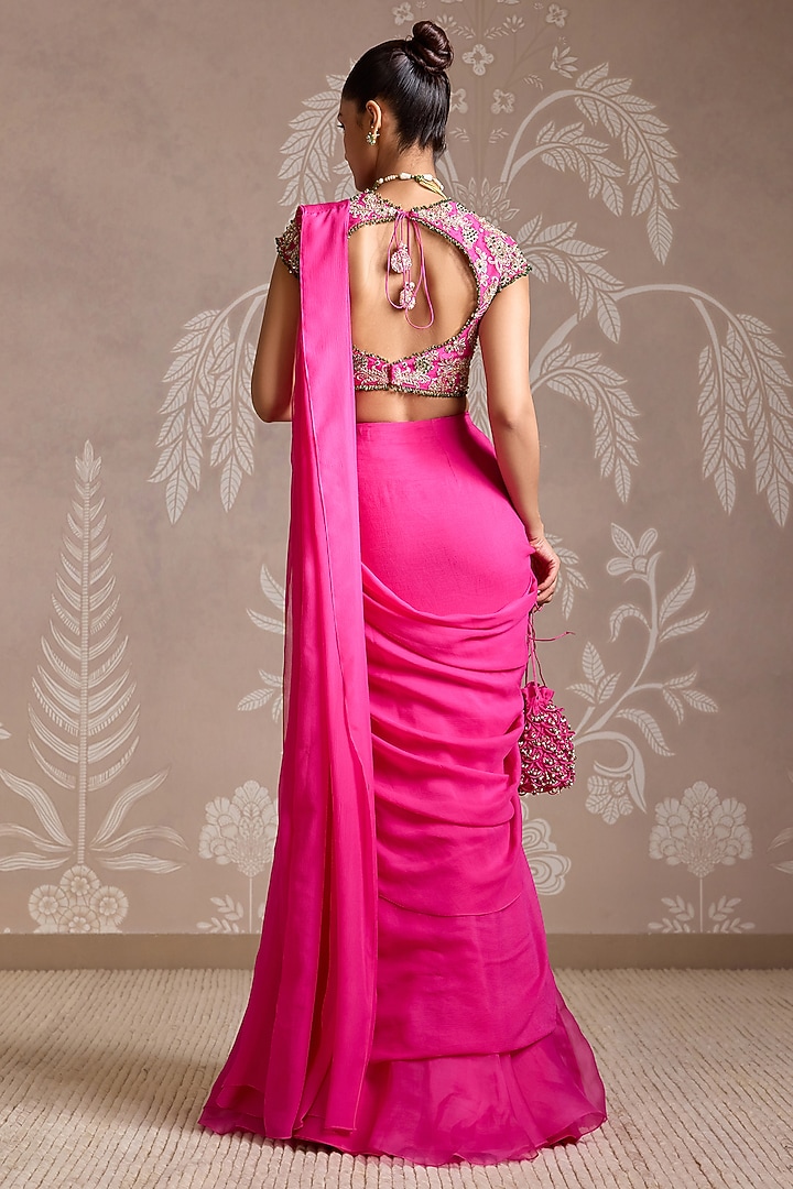 Fuchsia Chiffon & Organza Draped Reception Saree Set by Ridhi Mehra at Pernia's Pop Up Shop