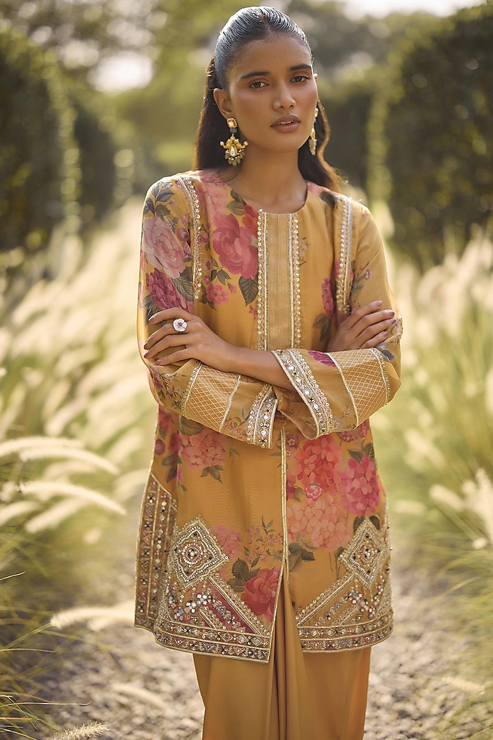 Yellow Organza Printed & Embroidered Kurta Set by Ridhi Mehra at Pernia's Pop Up Shop