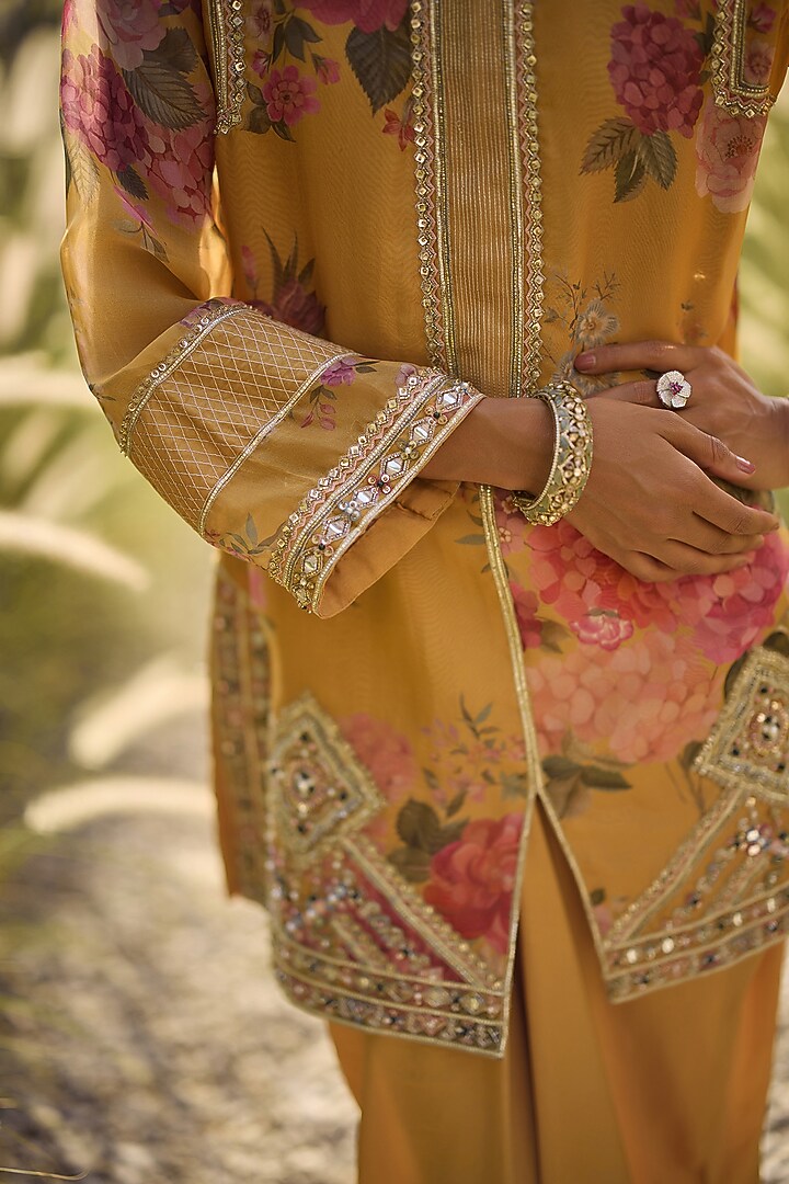 Yellow Organza Printed & Embroidered Kurta Set by Ridhi Mehra at Pernia's Pop Up Shop