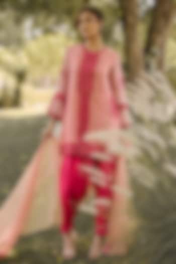 Pink Organza Printed & Embroidered Kurta Set by Ridhi Mehra at Pernia's Pop Up Shop