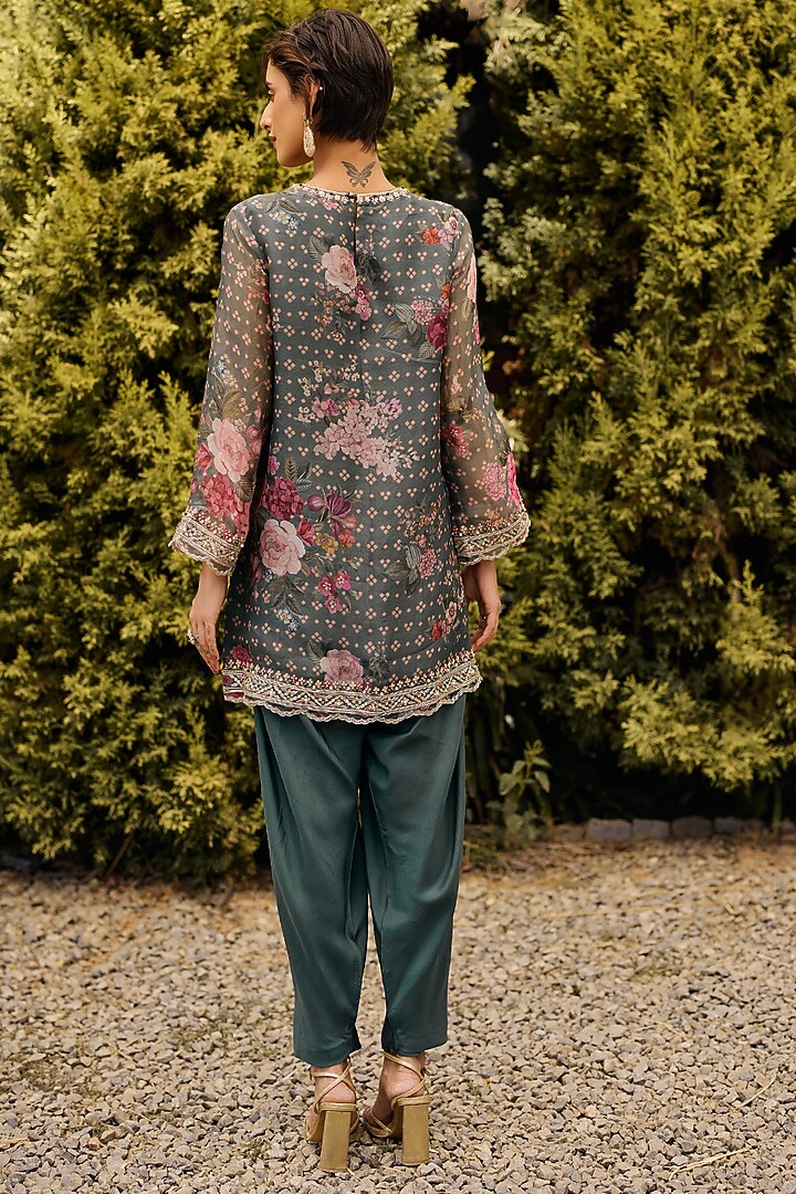 Sage Green Organza Printed & Embroidered Kurta Set by Ridhi Mehra at Pernia's Pop Up Shop