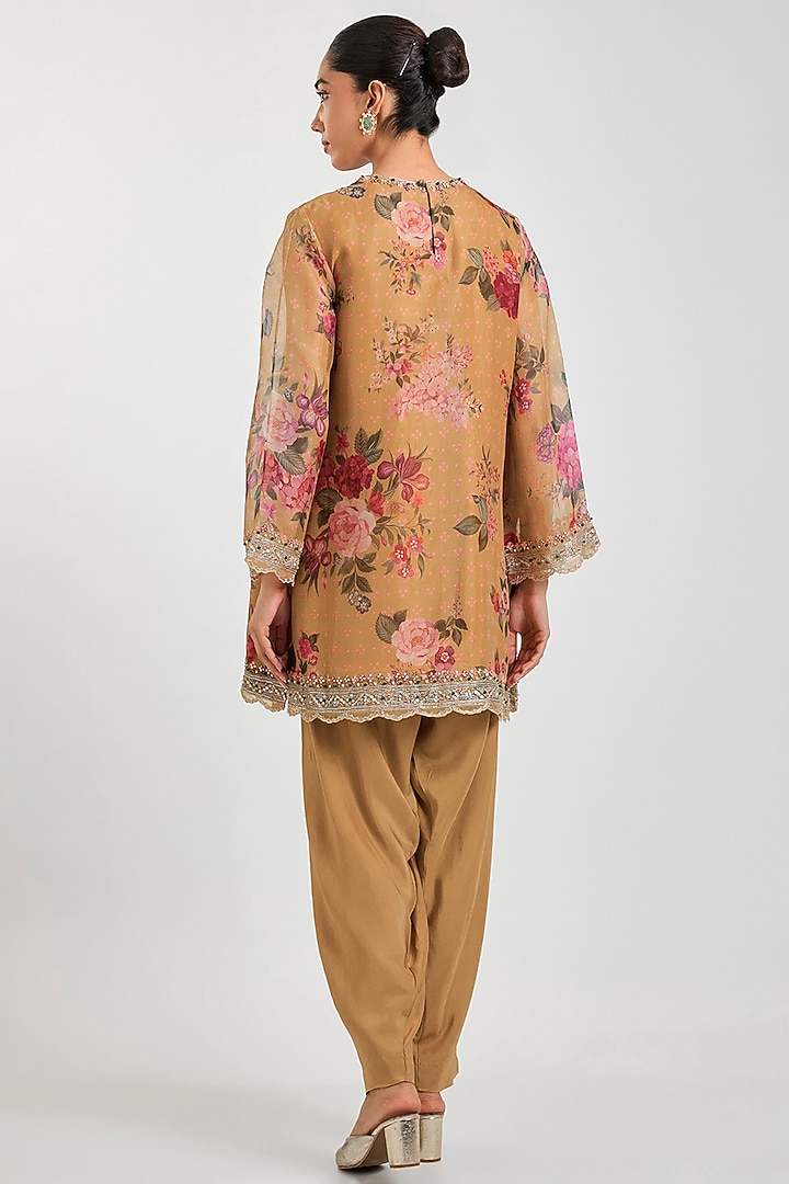 Mustard Yellow Organza Floral Printed Kurta Set by Ridhi Mehra at Pernia's Pop Up Shop