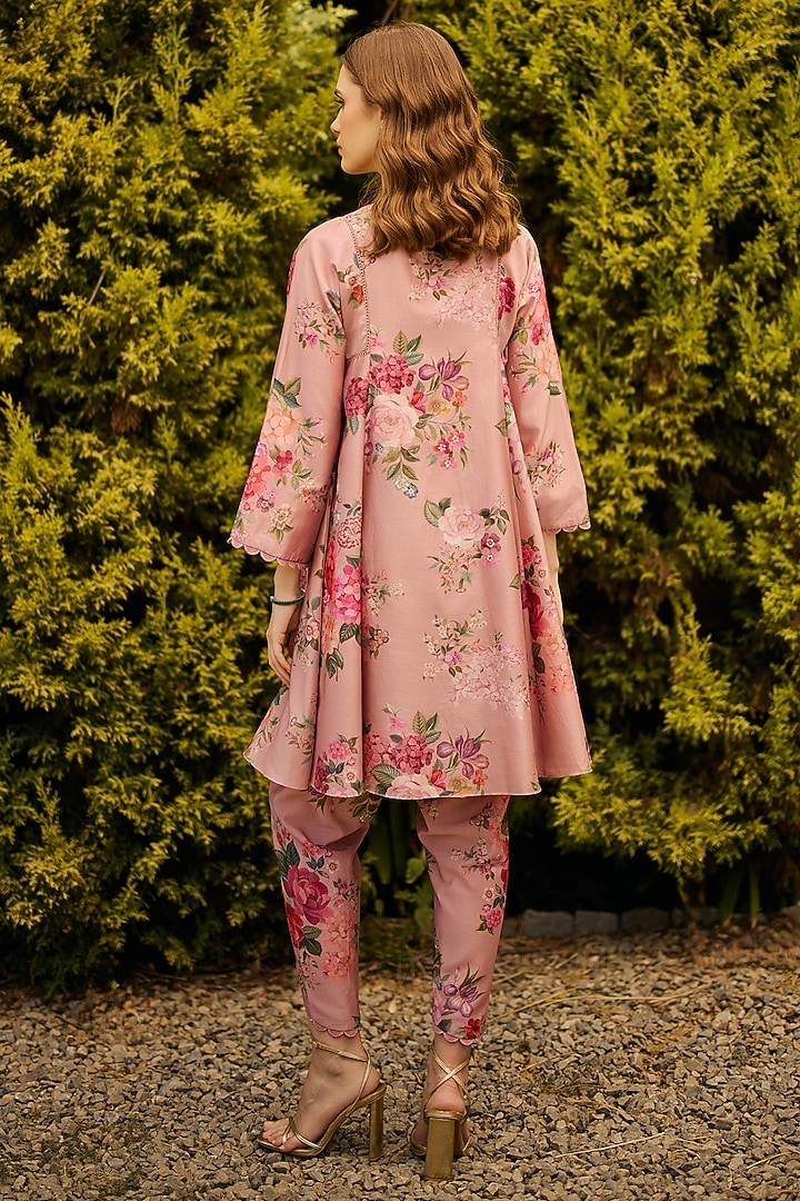 Dusky Pink Chanderi Printed Flared Kurta Set by Ridhi Mehra at Pernia's Pop Up Shop