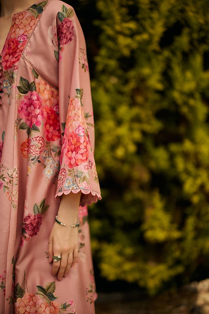 Dusky Pink Chanderi Printed Flared Kurta Set by Ridhi Mehra at Pernia's Pop Up Shop