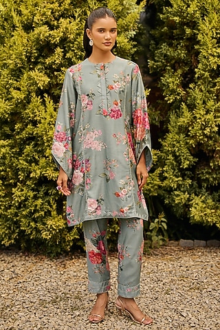 Sage Green Chanderi Printed Straight Kurta Set by Ridhi Mehra