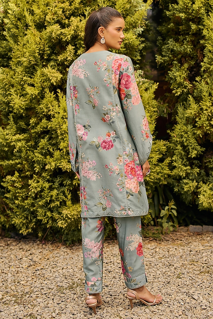 Sage Green Chanderi Printed Straight Kurta Set by Ridhi Mehra at Pernia's Pop Up Shop