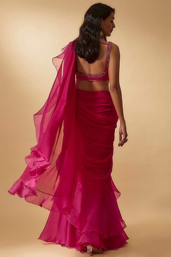 Red Chiffon & Organza Draped Reception Saree Set by Ridhi Mehra at Pernia's Pop Up Shop