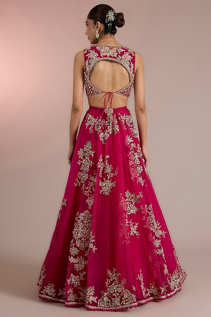 Red Organza Embroidered Bridal Lehenga Set by Ridhi Mehra at Pernia's Pop Up Shop