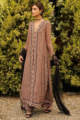 Black Georgette Printed & Embroidered Kurta Set by Ridhi Mehra