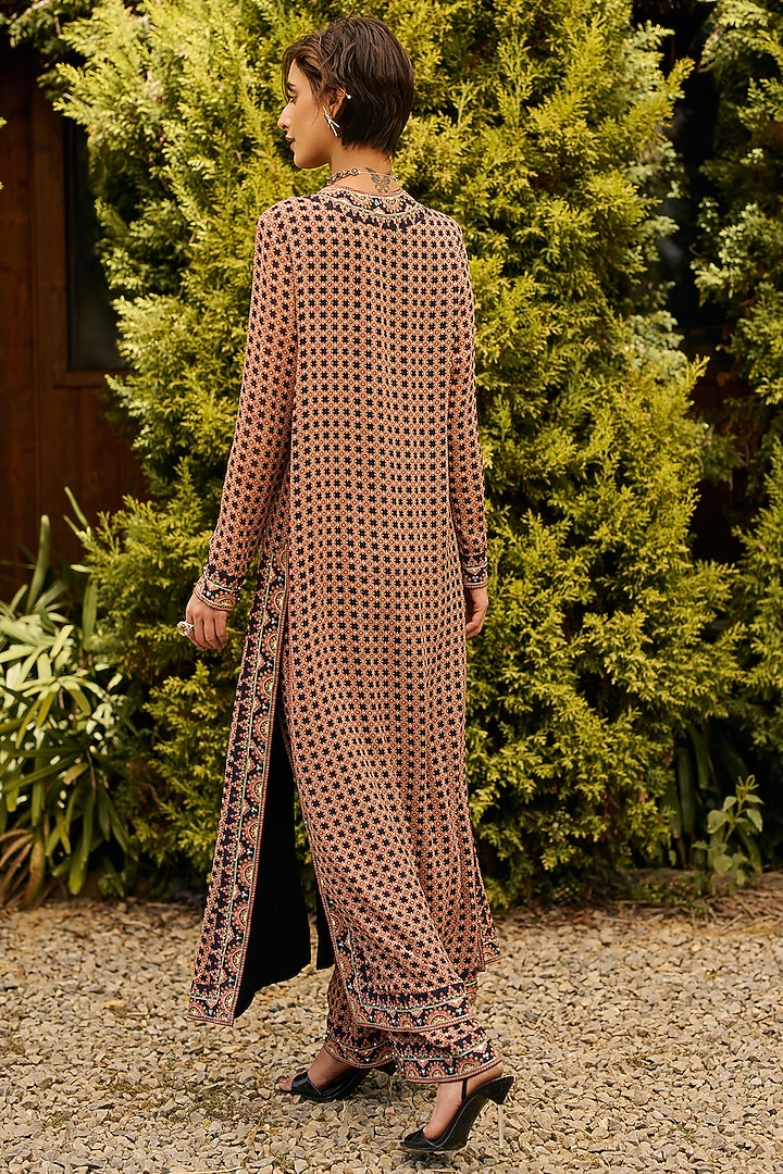 Black Georgette Printed & Embroidered Kurta Set by Ridhi Mehra at Pernia's Pop Up Shop
