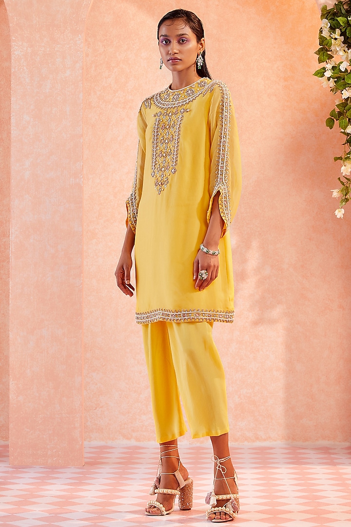 Primrose Yellow Embroidered Kurta Set by Ridhi Mehra