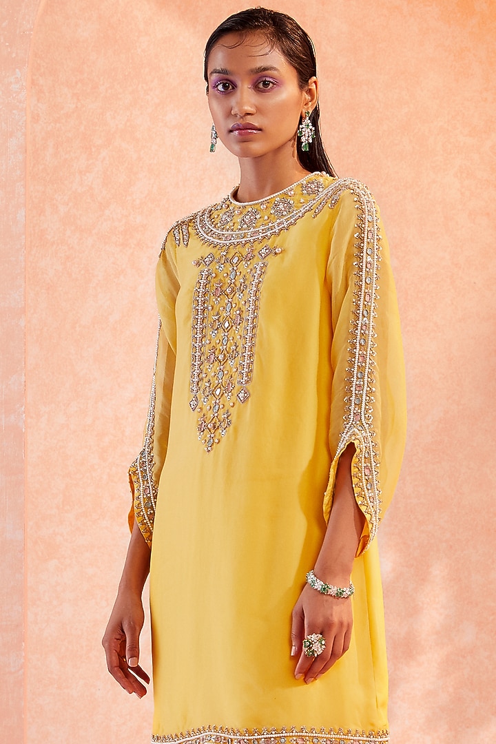 Primrose Yellow Embroidered Kurta Set by Ridhi Mehra at Pernia's Pop Up Shop