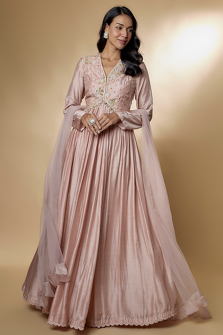 Dusty Pink Fine Silk Embroidered Anarkali Set by Ridhi Mehra at Pernia's Pop Up Shop