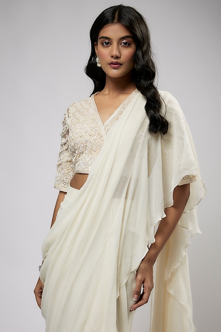 White Chiffon Draped Reception Saree Set by Ridhi Mehra at Pernia's Pop Up Shop