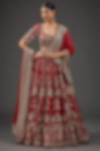 Red Raw Silk Embroidered Bridal Lehenga Set by Ridhi Mehra at Pernia's Pop Up Shop