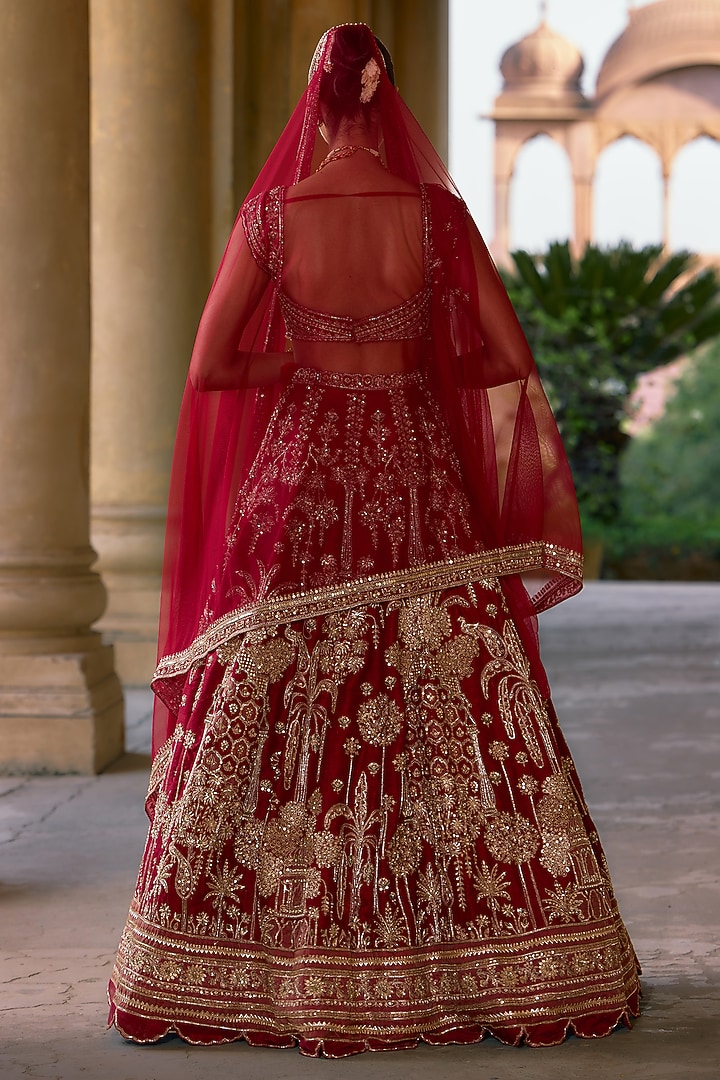 Red Raw Silk Embroidered Bridal Lehenga Set by Ridhi Mehra at Pernia's Pop Up Shop