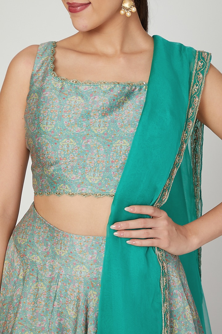 Turquoise Printed Skirt Set by Ridhi Mehra at Pernia's Pop Up Shop
