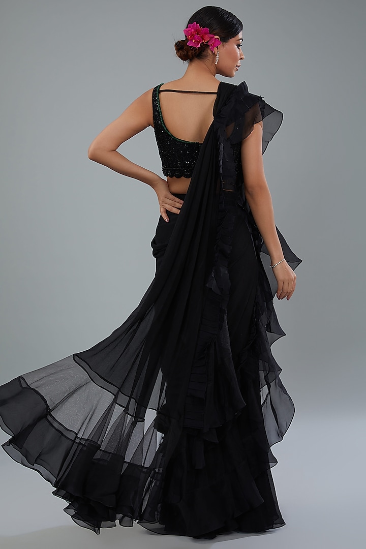 Black Chiffon & Organza Draped Reception Saree Set by Ridhi Mehra at Pernia's Pop Up Shop