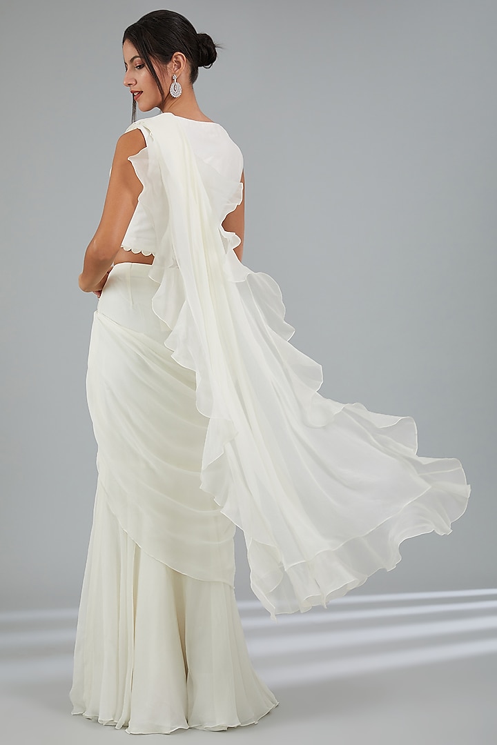 Ivory Chiffon & Organza Draped Reception Saree Set by Ridhi Mehra at Pernia's Pop Up Shop