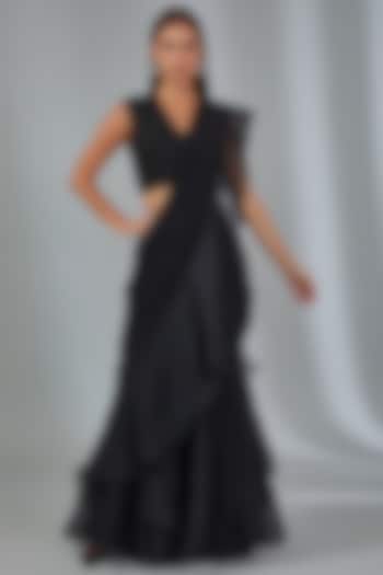 Black Chiffon & Organza Ruffled Reception Saree Set by Ridhi Mehra at Pernia's Pop Up Shop