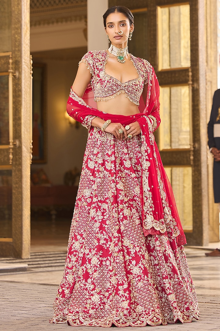 Red Organza Embroidered Bridal Lehenga Set by Ridhi Mehra at Pernia's Pop Up Shop