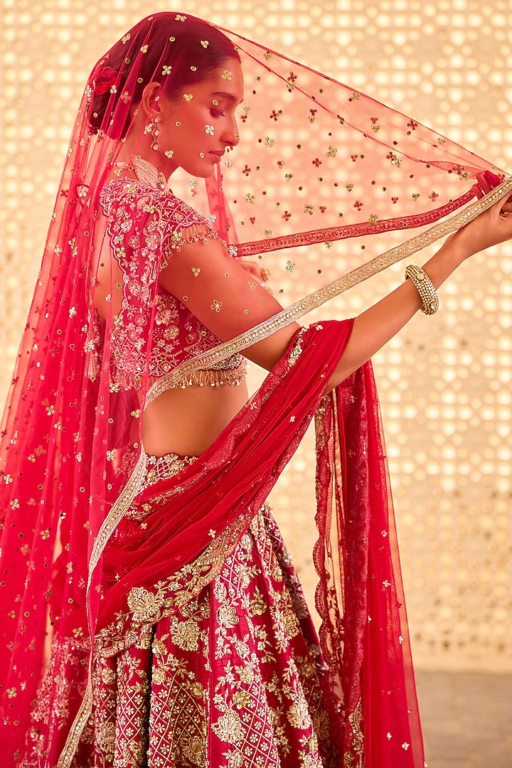 Red Organza Embroidered Bridal Lehenga Set by Ridhi Mehra at Pernia's Pop Up Shop