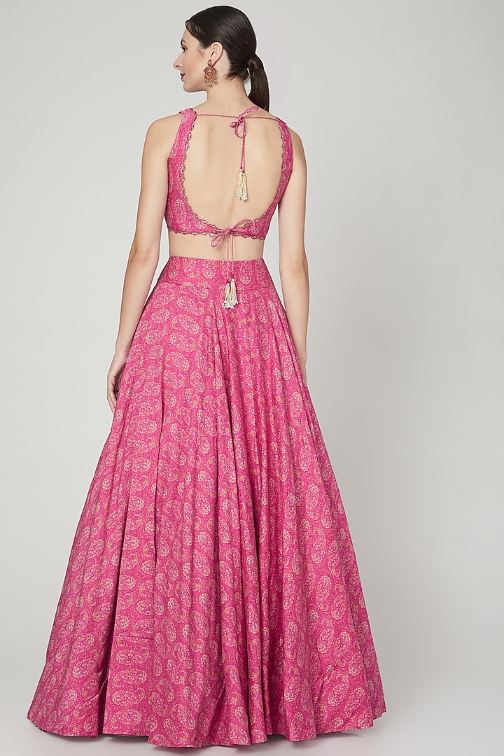 Fuchsia Printed Skirt Set by Ridhi Mehra at Pernia's Pop Up Shop