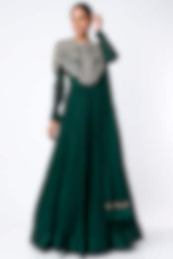 Emerald Green Embroidered Wedding Anarkali Set by Ridhi Mehra at Pernia's Pop Up Shop