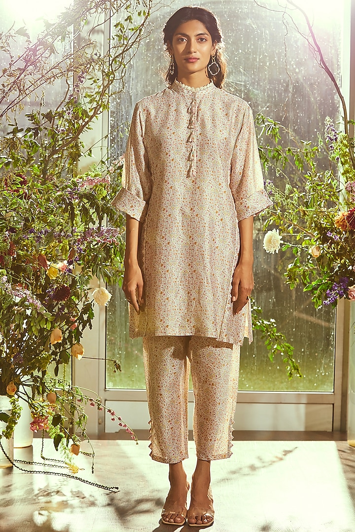 Off-White Printed Kurta by Ridhi Mehra Pret