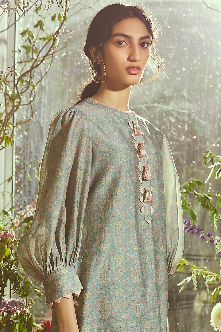 Morning Blue Printed High-Low Kurta by Ridhi Mehra Pret at Pernia's Pop Up Shop