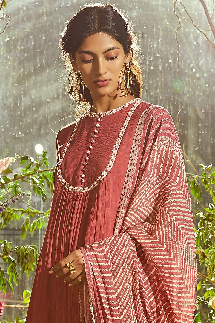 Onion Pink Chiffon Flared Kurta by Ridhi Mehra Pret at Pernia's Pop Up Shop