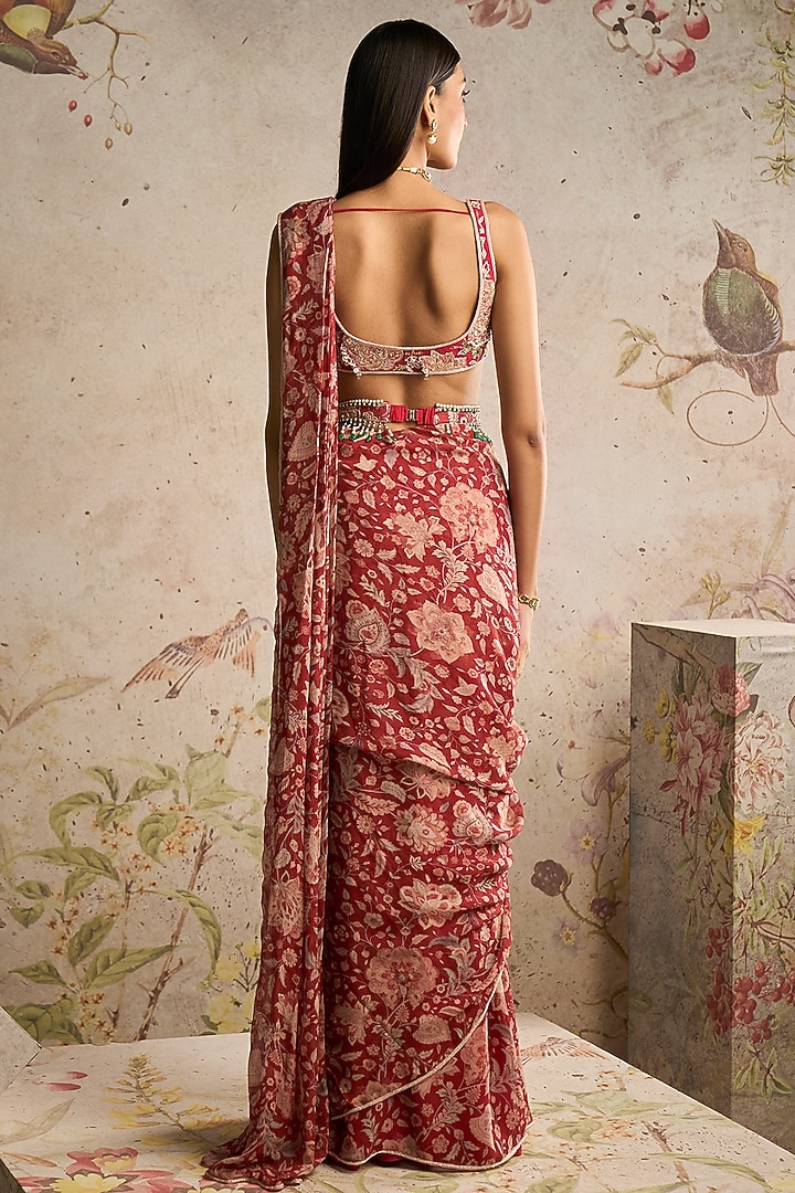 Red Chiffon Printed Reception Saree Set by Ridhi Mehra at Pernia's Pop Up Shop