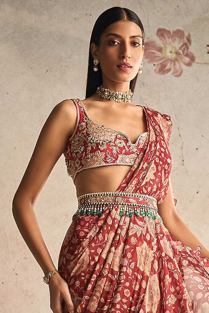 Red Chiffon Printed Reception Saree Set by Ridhi Mehra at Pernia's Pop Up Shop
