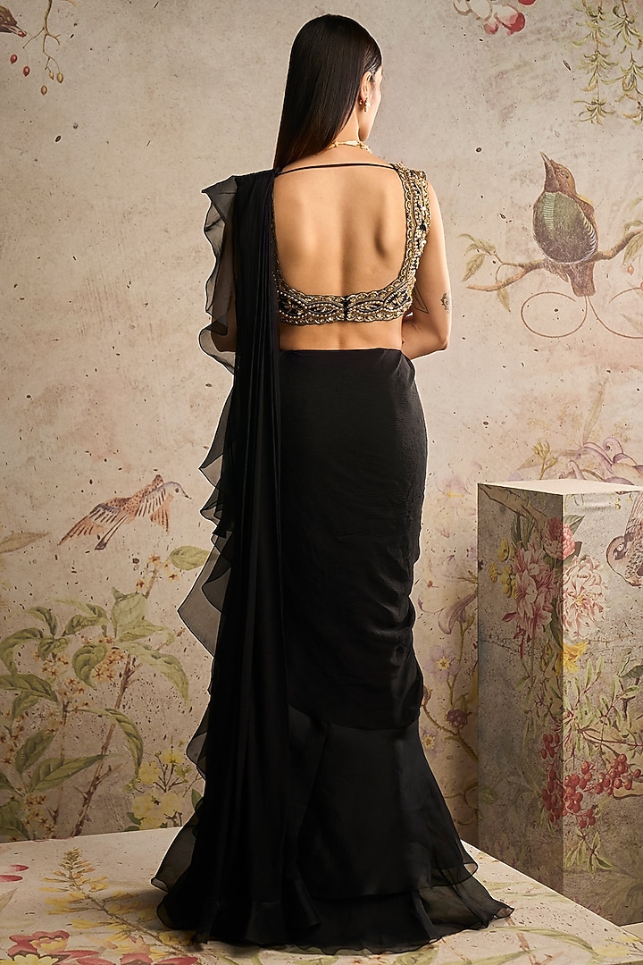 Black Chiffon Draped Frilled Reception Saree Set by Ridhi Mehra at Pernia's Pop Up Shop