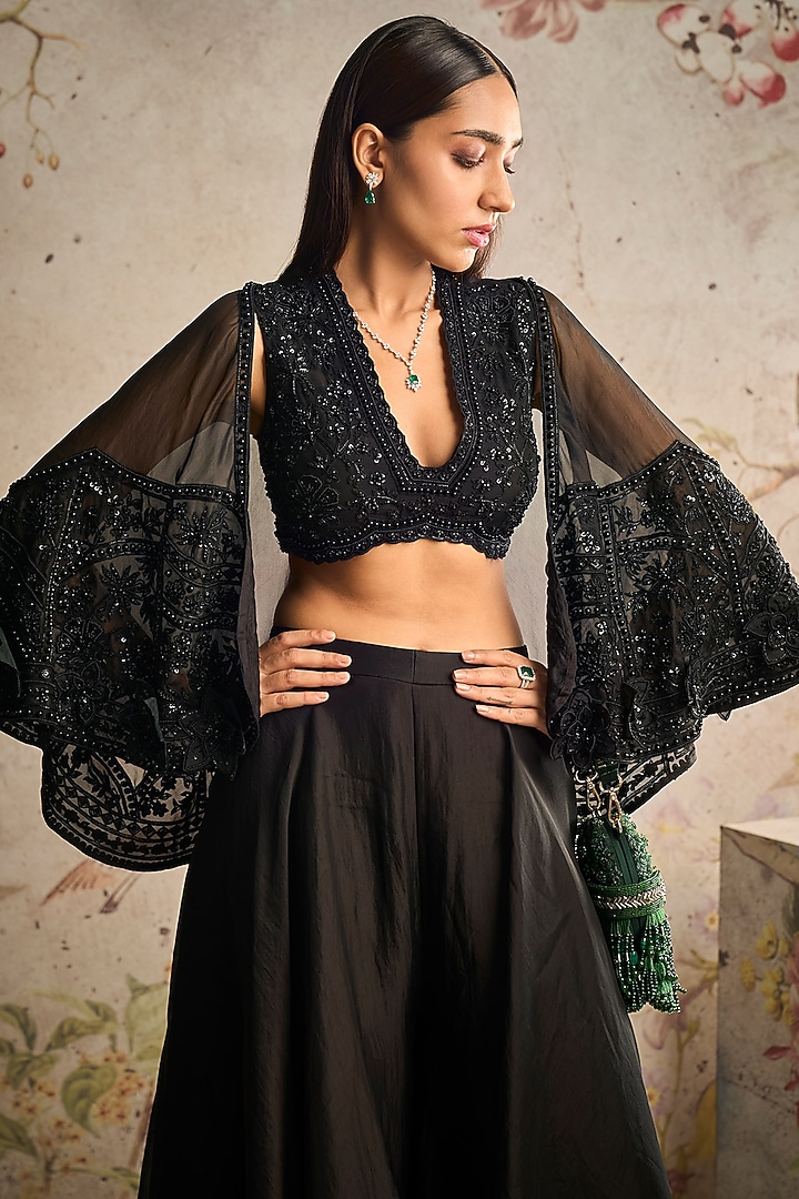 Black Organza Embroidered Cape Set by Ridhi Mehra at Pernia's Pop Up Shop