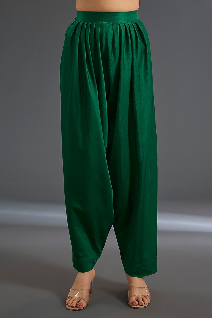 Bottle Green Cotton Satin Kurta Set by Ridhi Mehra at Pernia's Pop Up Shop
